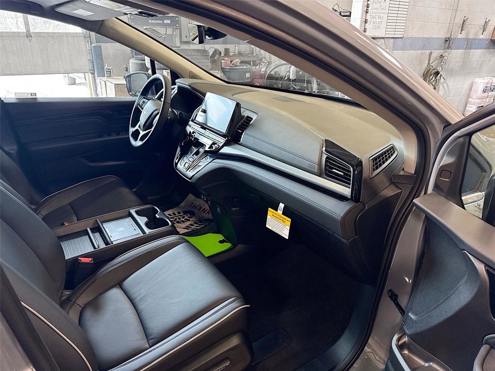 New 2026 Honda Odyssey Touring image 28