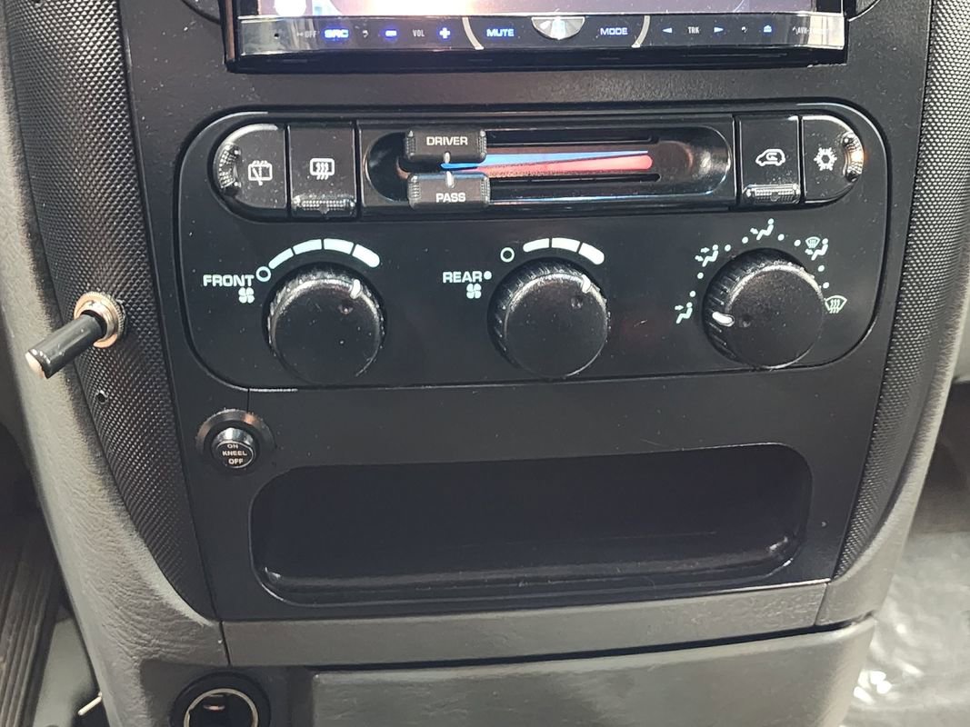 Used 2005 Dodge Grand Caravan SE w/ Popular Equipment Group I image 30