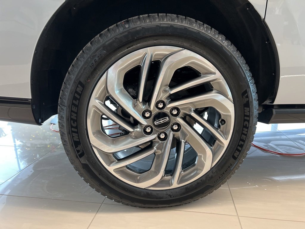 New 2025 Lincoln Navigator L Reserve image 7