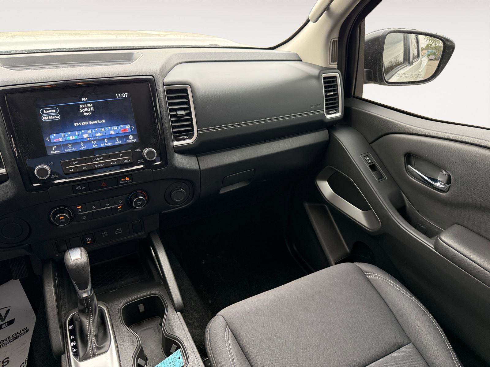 Used 2023 Nissan Frontier SV w/ Technology Package image 12