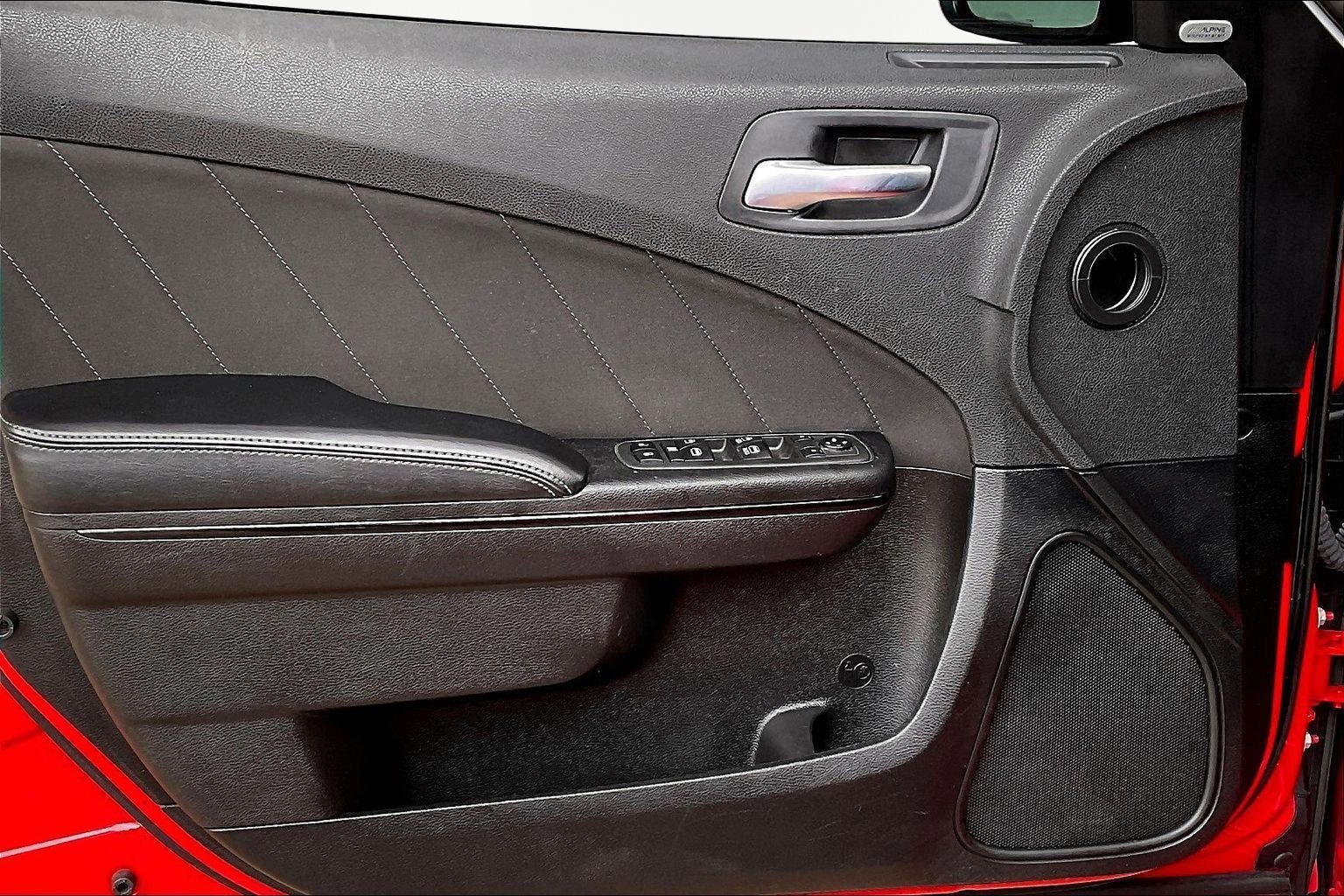 Used 2021 Dodge Charger SXT w/ Blacktop Package image 21