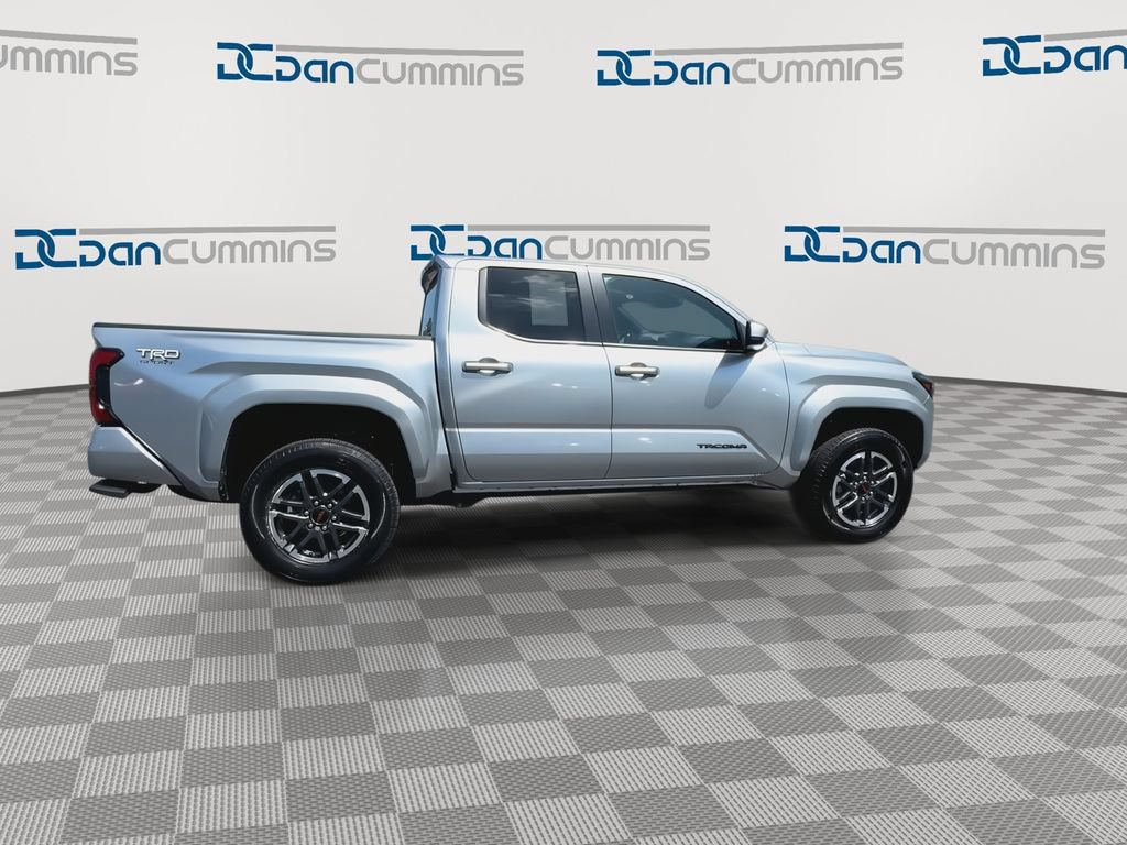 Used 2024 Toyota Tacoma TRD Sport AWD/4WD image 9