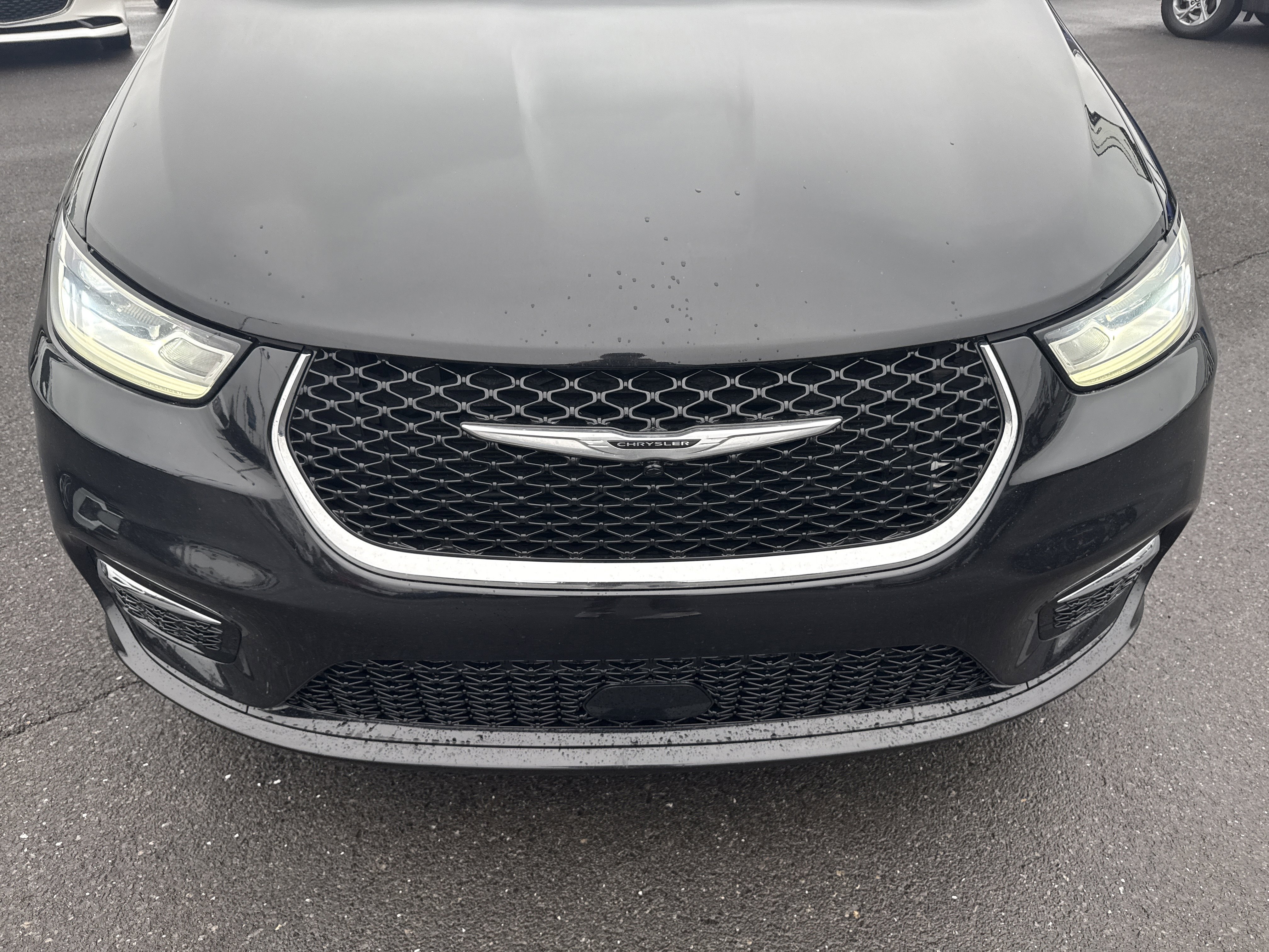 Used 2021 Chrysler Pacifica Limited image 7