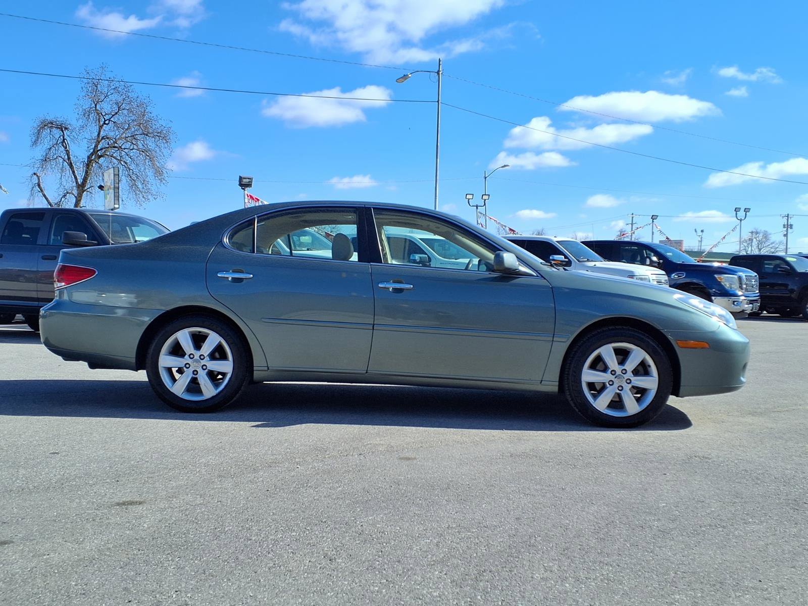 Used 2006 Lexus ES 330 image 2