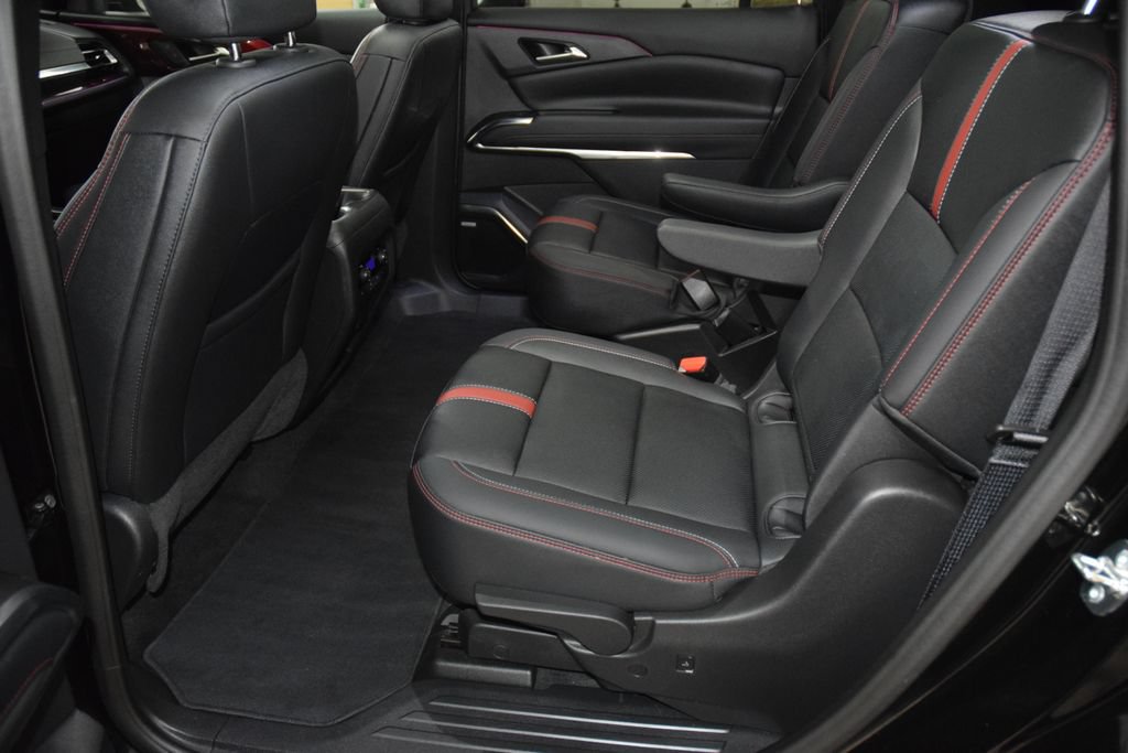 Used 2024 Chevrolet Traverse RS w/ LPO, Floor Liner Package AWD/4WD image 44