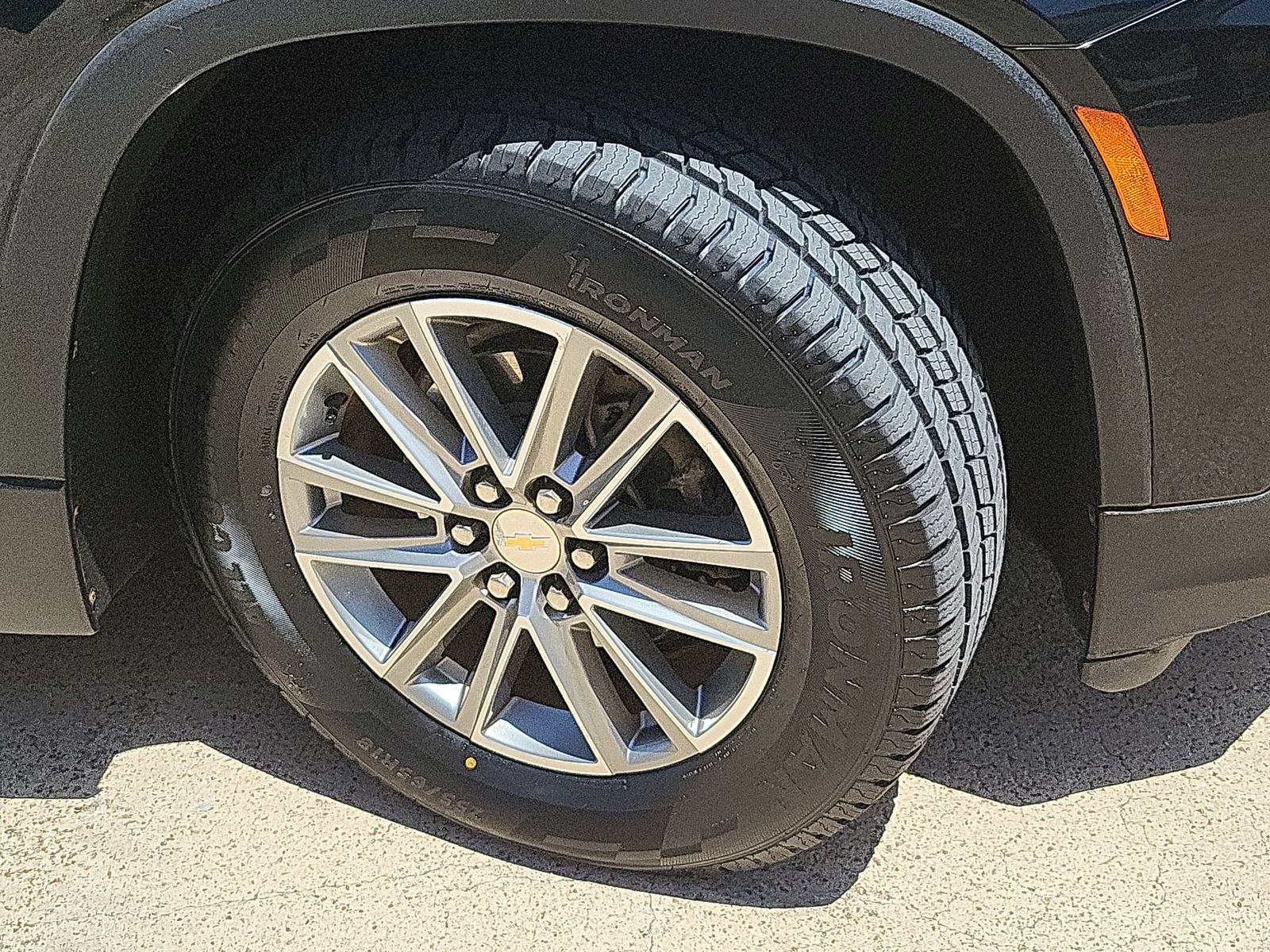 Used 2023 Chevrolet Traverse LT FWD image 31