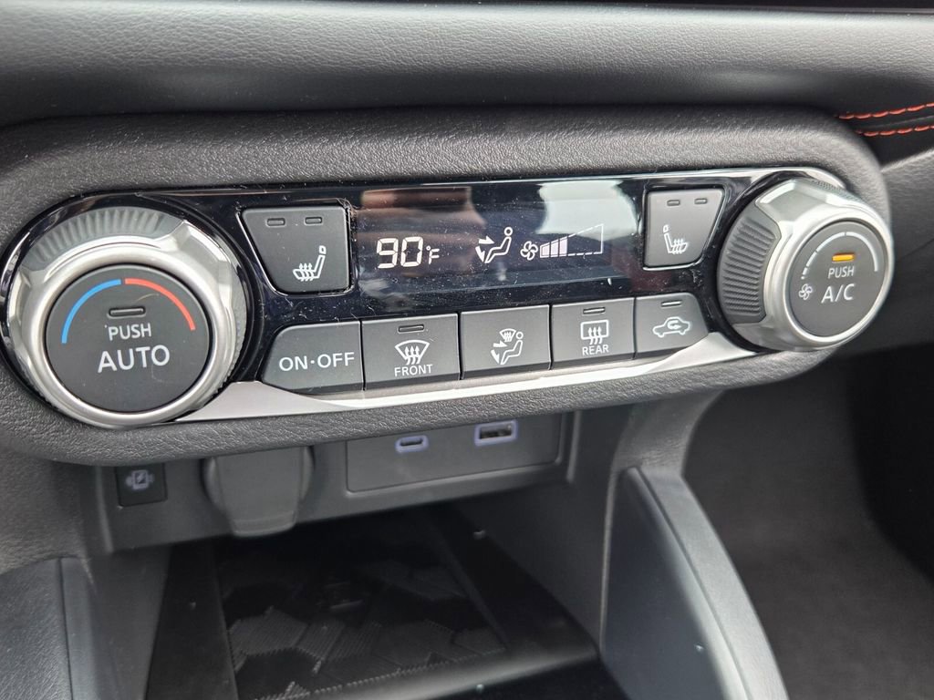 New 2025 Nissan Versa SR w/ Trunk Package image 20