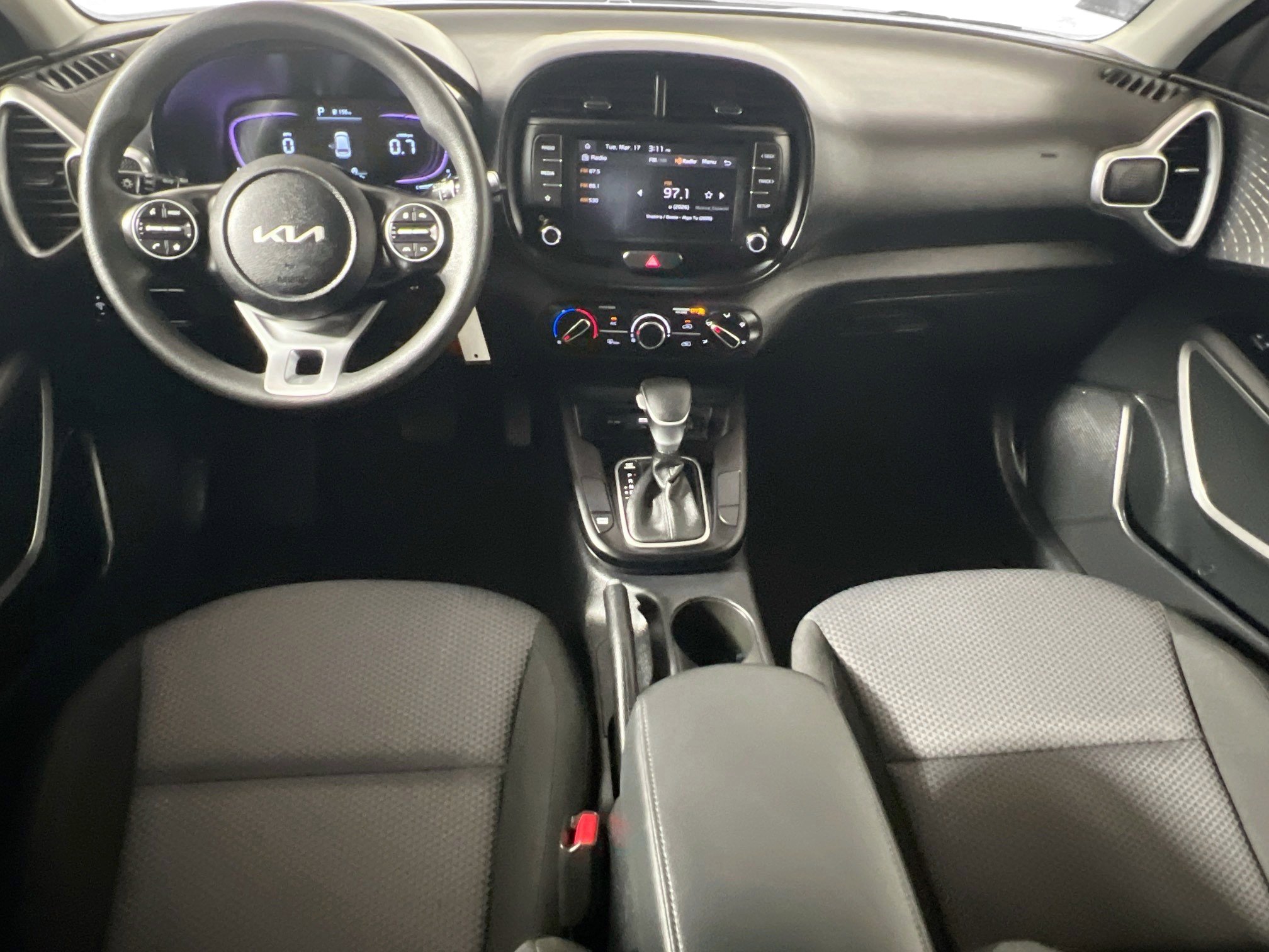 Used 2025 Kia Soul LX w/ LX Technology Package image 29