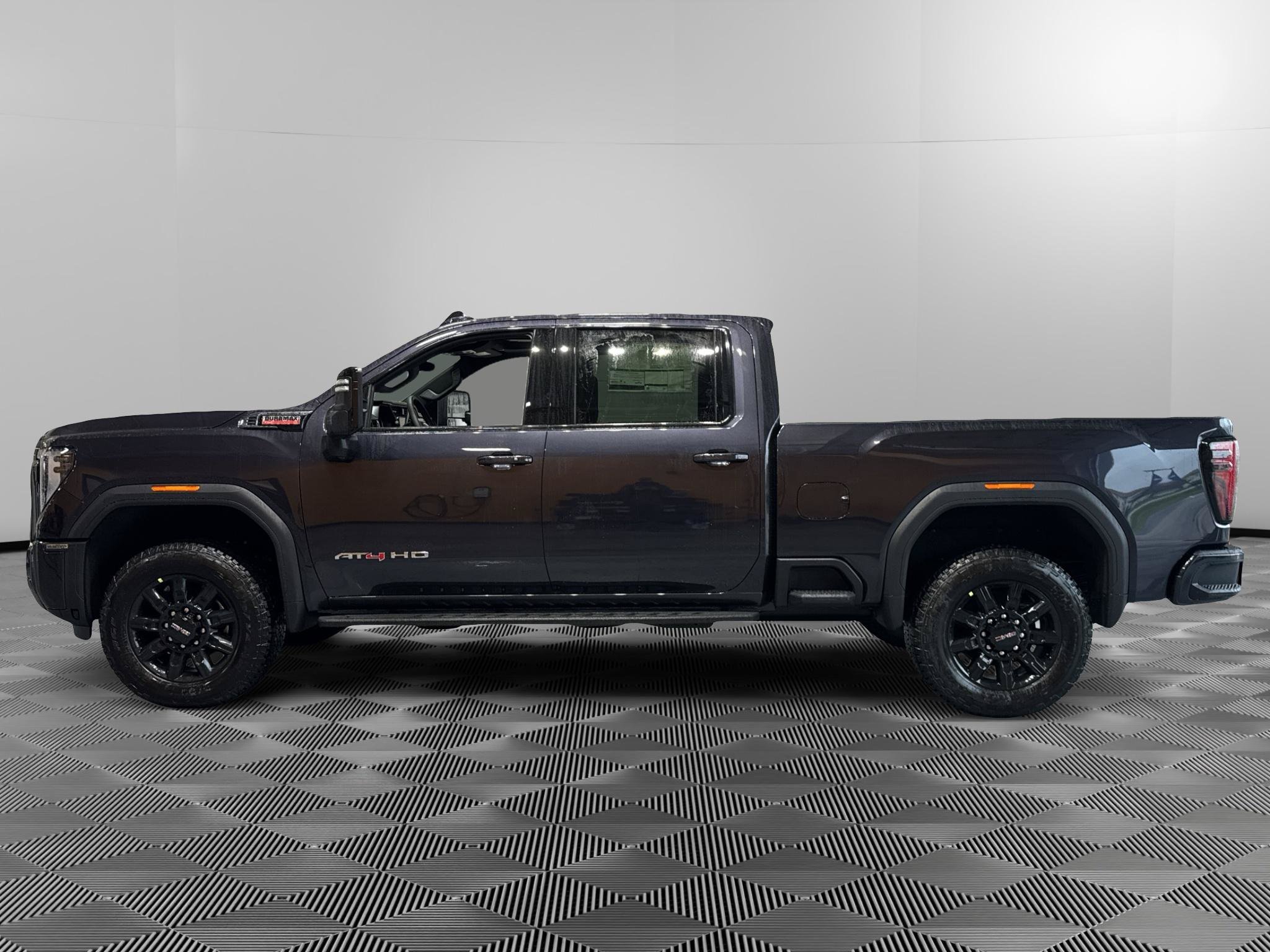 New 2026 GMC Sierra 2500 AT4 w/ AT4 Premium Plus Package AWD/4WD image 2