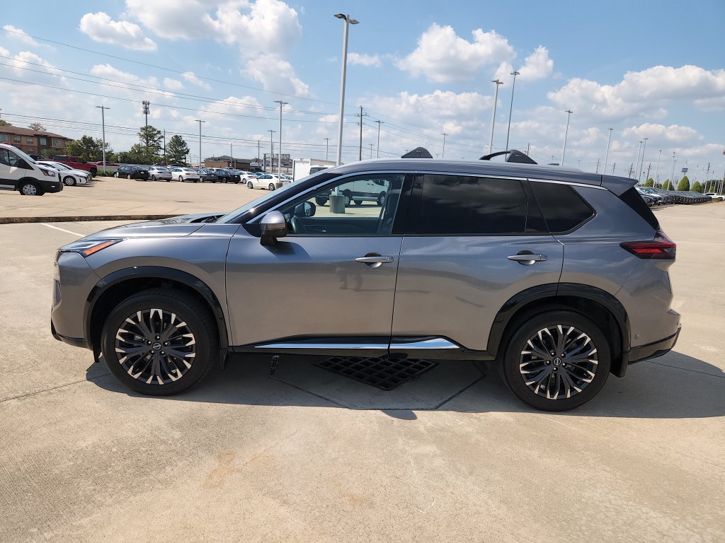 Used 2026 Nissan Rogue Platinum w/ Platinum Premium Package AWD/4WD image 8
