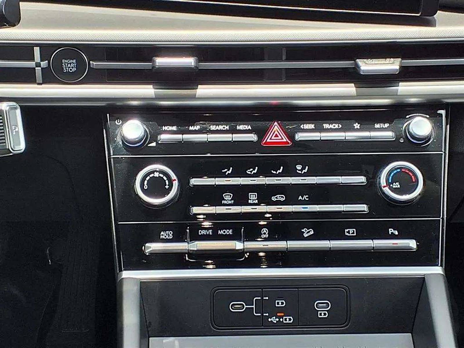 Certified 2026 Hyundai Santa Fe SE FWD image 14