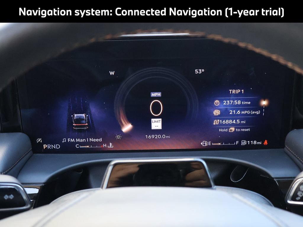 Used 2025 Lincoln Aviator AWD image 3