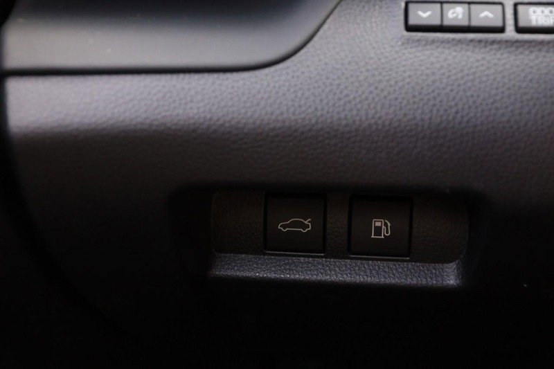 Used 2023 Toyota Crown image 19