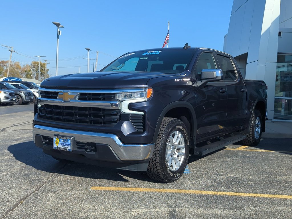 Used 2022 Chevrolet Silverado 1500 LT AWD/4WD image 7