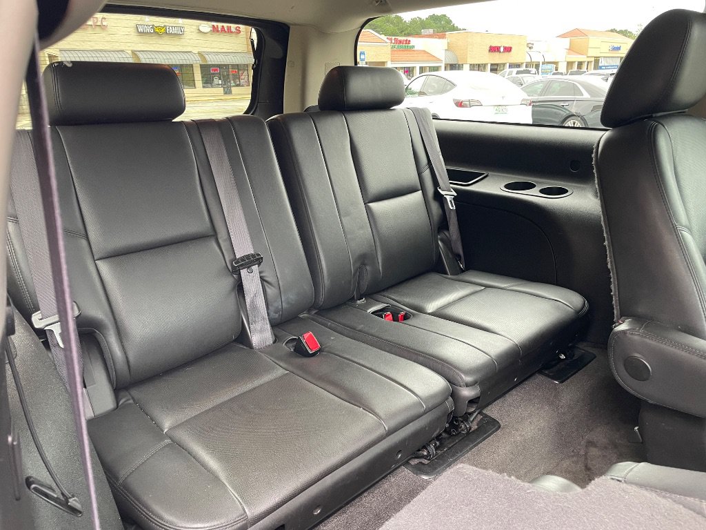 Used 2012 GMC Yukon XL Denali RWD image 30