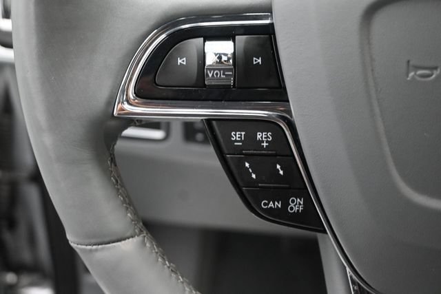Used 2020 Lincoln Navigator Reserve w/ Luxury Package AWD/4WD image 12