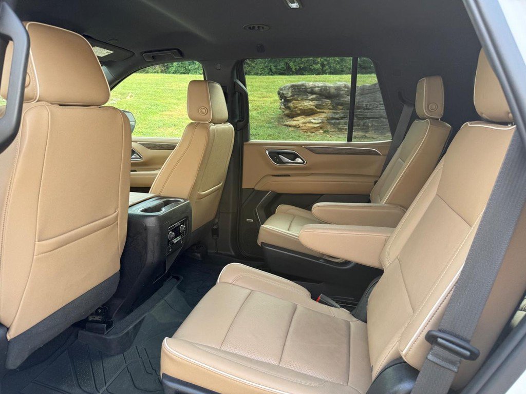Used 2023 Chevrolet Tahoe Premier AWD/4WD image 9