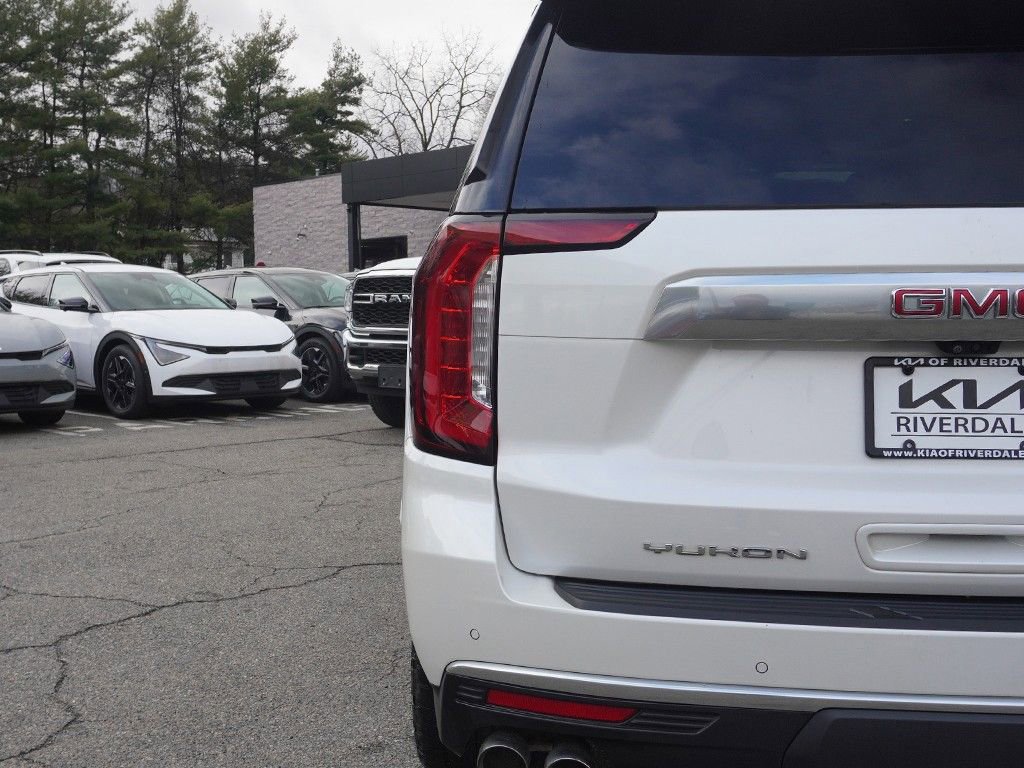 Used 2022 GMC Yukon XL Denali w/ Denali Premium Package image 20
