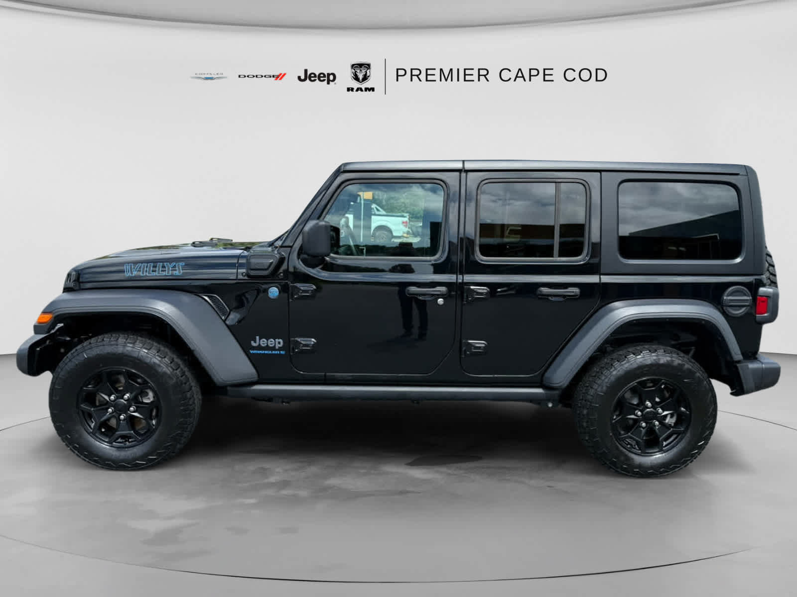 Used 2023 Jeep Wrangler Unlimited w/ Cold Weather Group AWD/4WD image 5