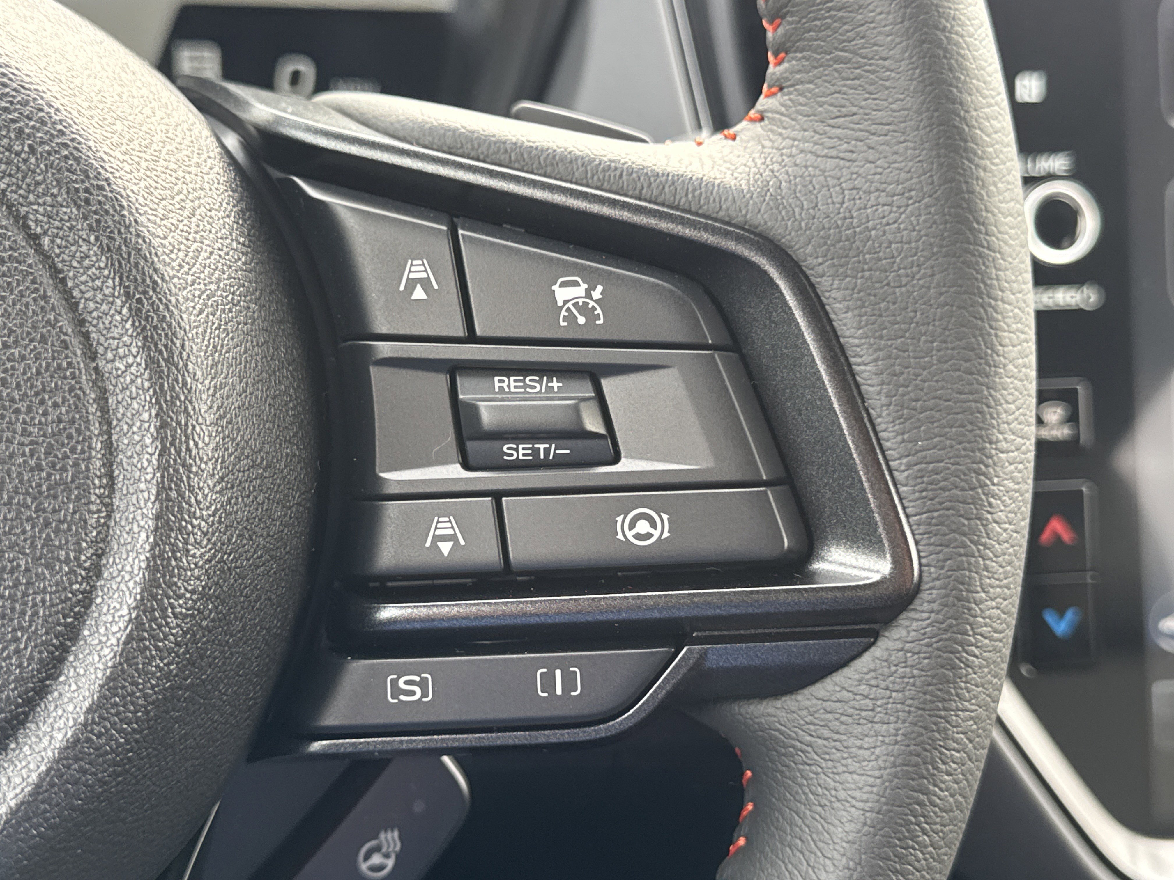 New 2026 Subaru Crosstrek 2.5i Limited w/ Crosstrek Mirror Package image 16