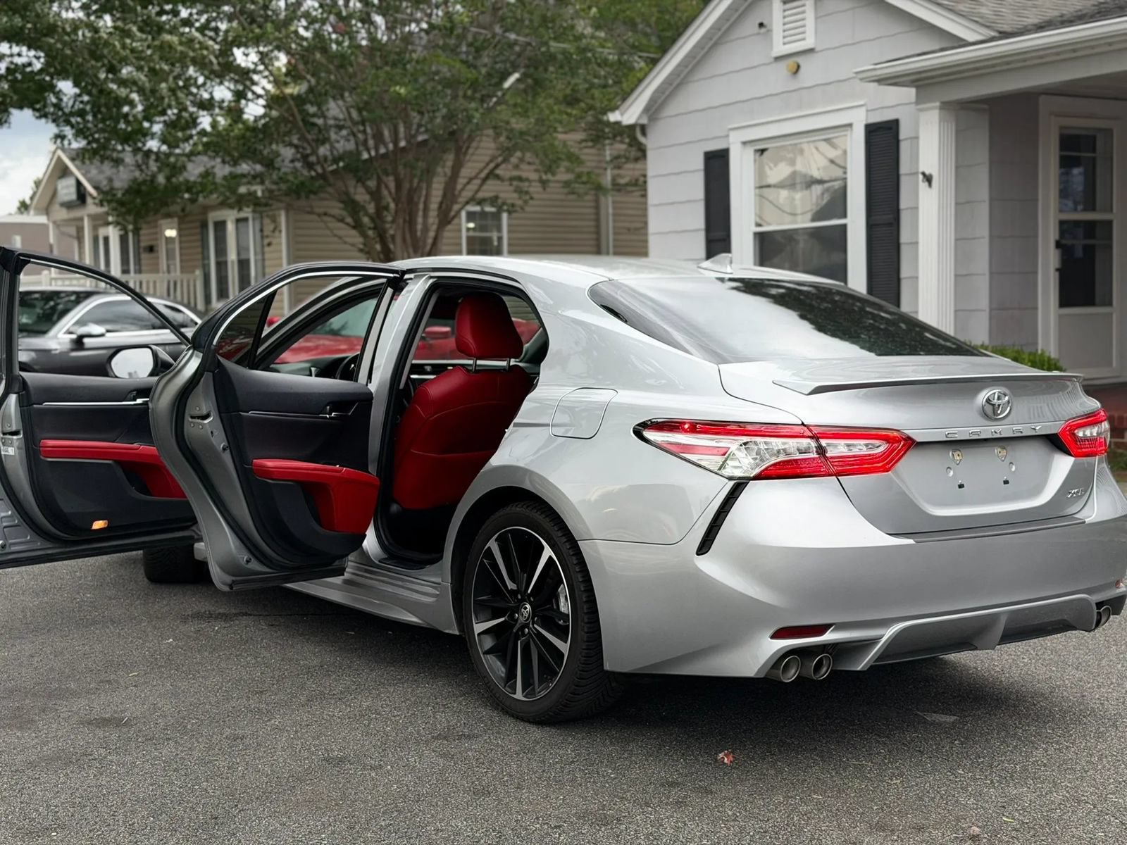 Used 2020 Toyota Camry XSE w/ Navigation Package FWD image 20