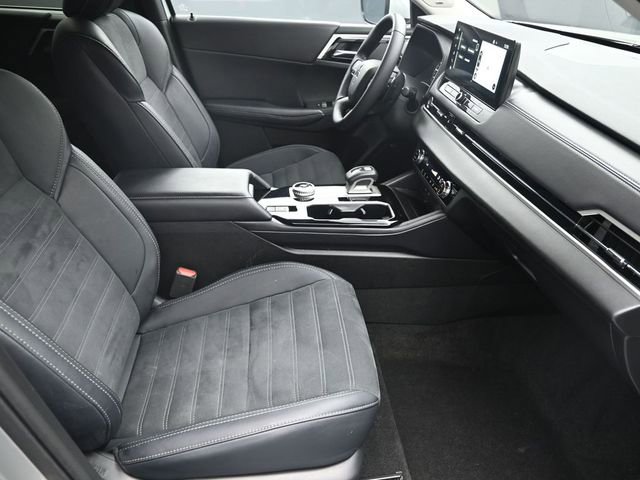 Used 2025 Mitsubishi Outlander SE image 41