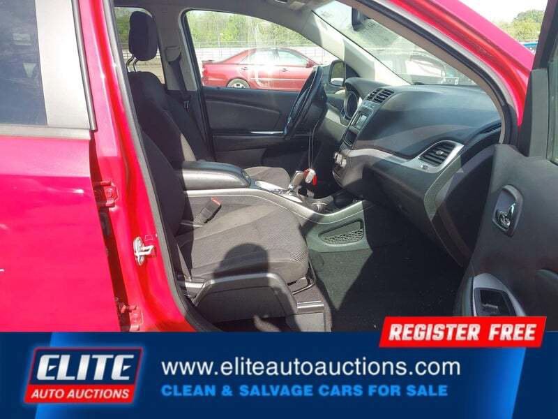 Used 2018 Dodge Journey SXT w/ Connectivity Group FWD image 9