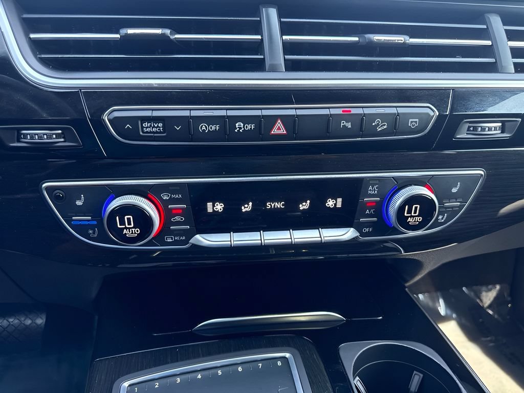 Used 2018 Audi Q7 3.0T Prestige w/ Prestige Package AWD/4WD image 17