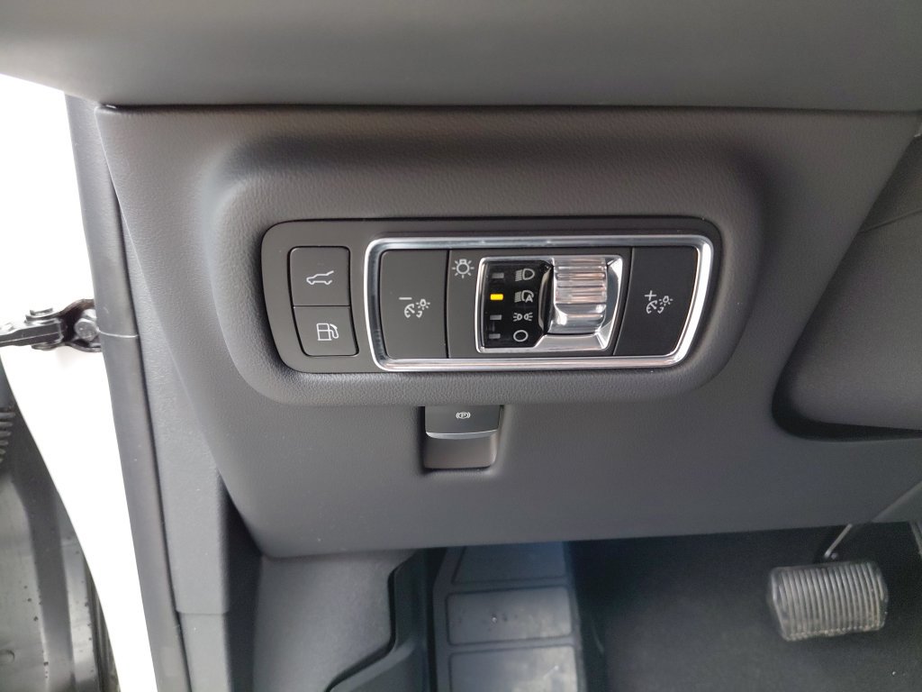 New 2026 Lincoln Nautilus Reserve w/ Jet Appearance Package AWD/4WD image 16