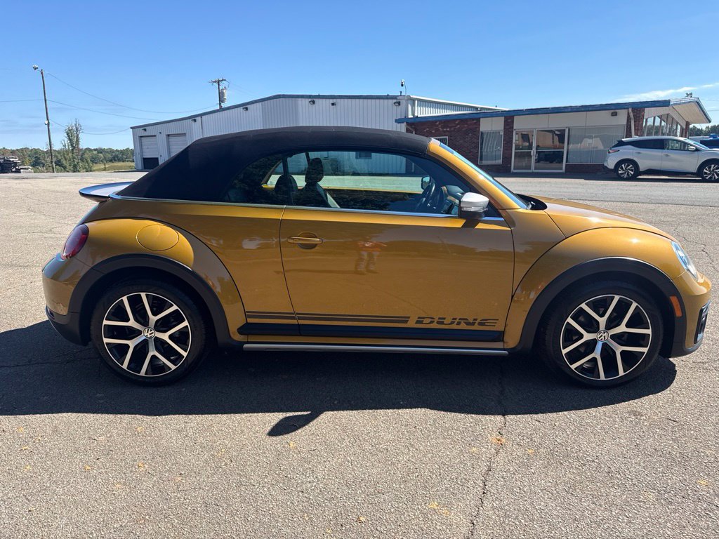 Used 2017 Volkswagen Beetle 1.8T Dune FWD image 6