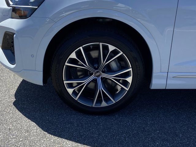 Used 2025 Audi Q8 Premium Plus w/ Premium Plus Package image 12