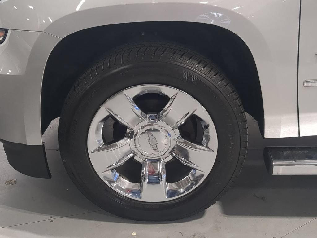 Used 2017 Chevrolet Tahoe LT w/ LT Signature Package AWD/4WD image 17