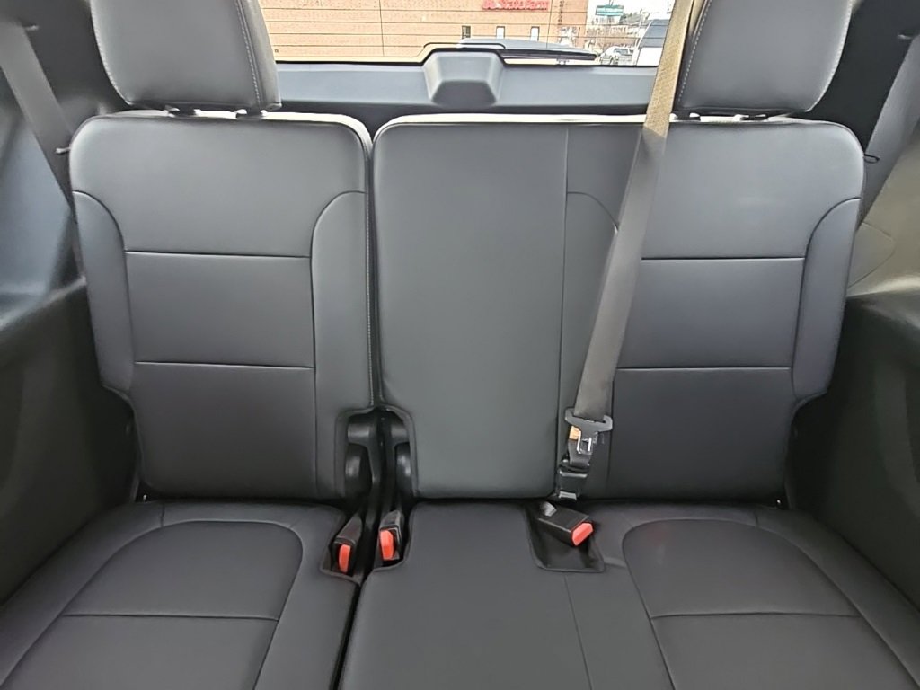 Certified 2023 Chevrolet Traverse Premier w/ Redline Edition image 15