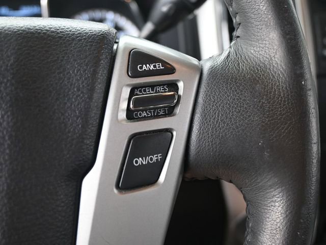 Used 2017 Nissan Titan SL w/ Chrome Package image 18