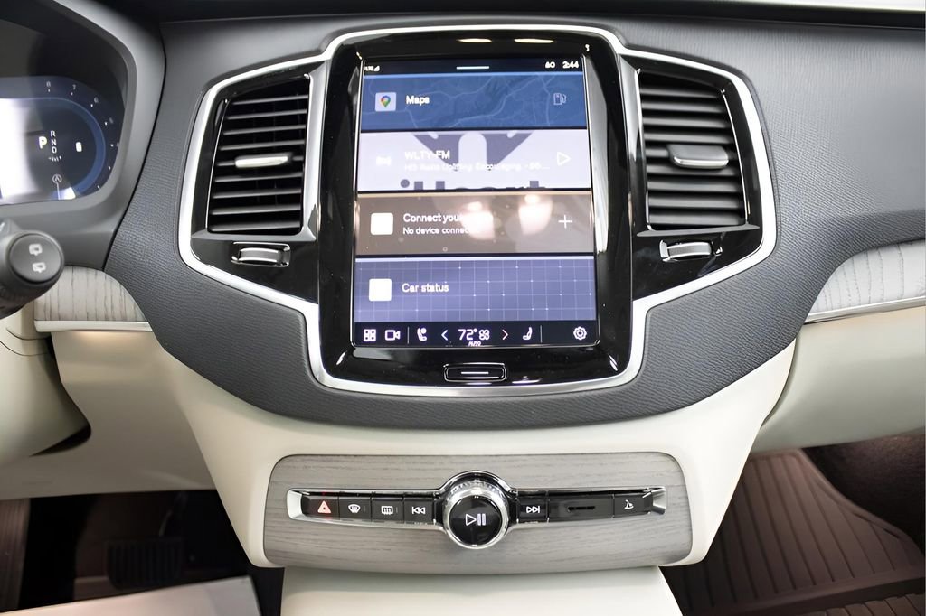 Certified 2025 Volvo XC90 B6 Plus w/ Protection Package Premier image 26