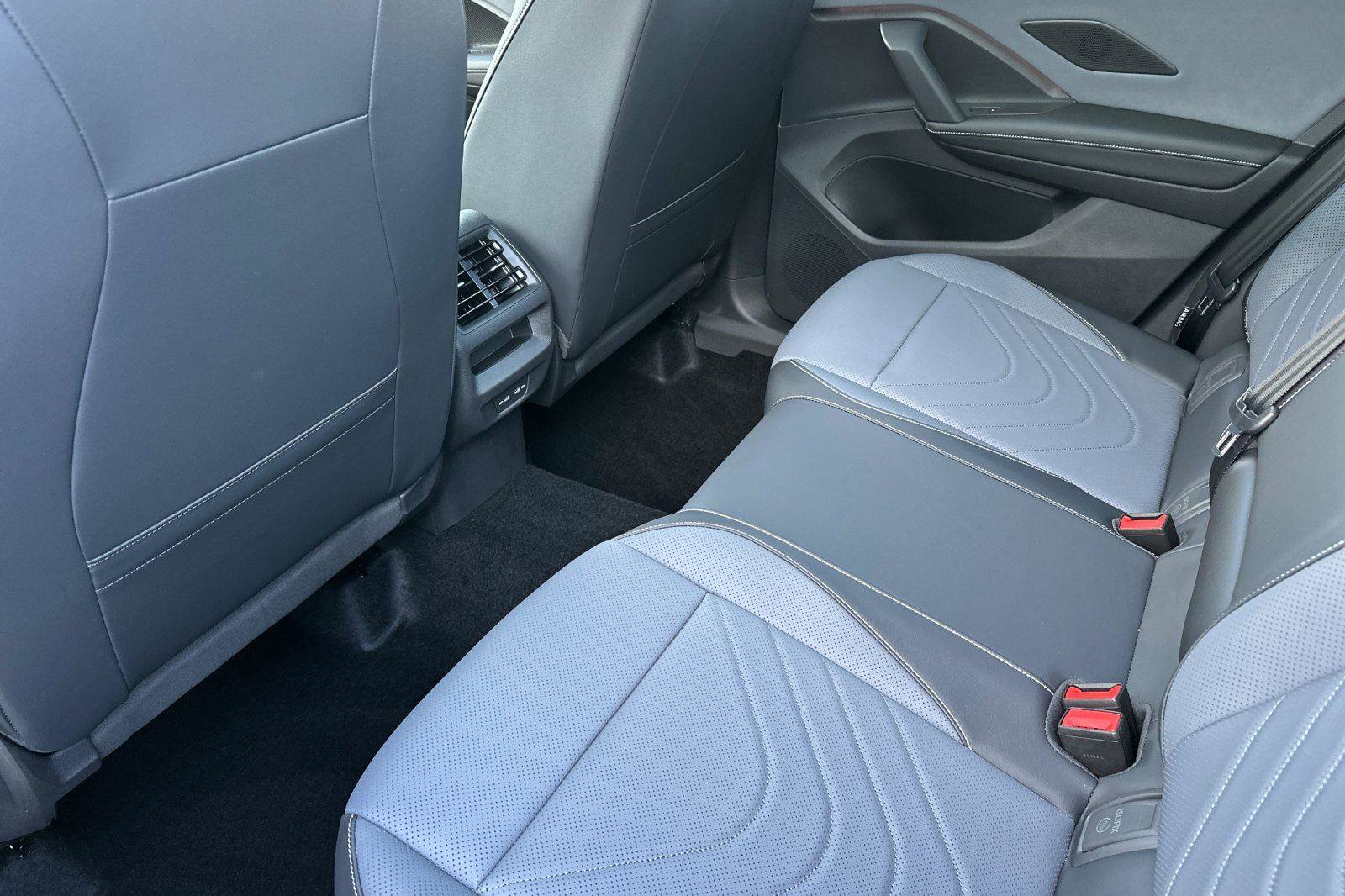 New 2026 Volkswagen Tiguan SE image 11