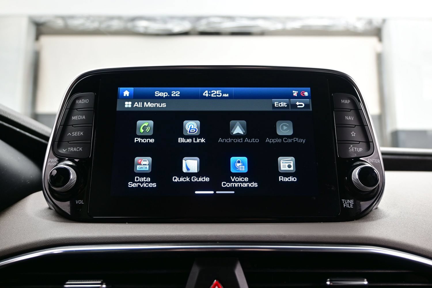 Used 2020 Hyundai Santa Fe Limited FWD image 20