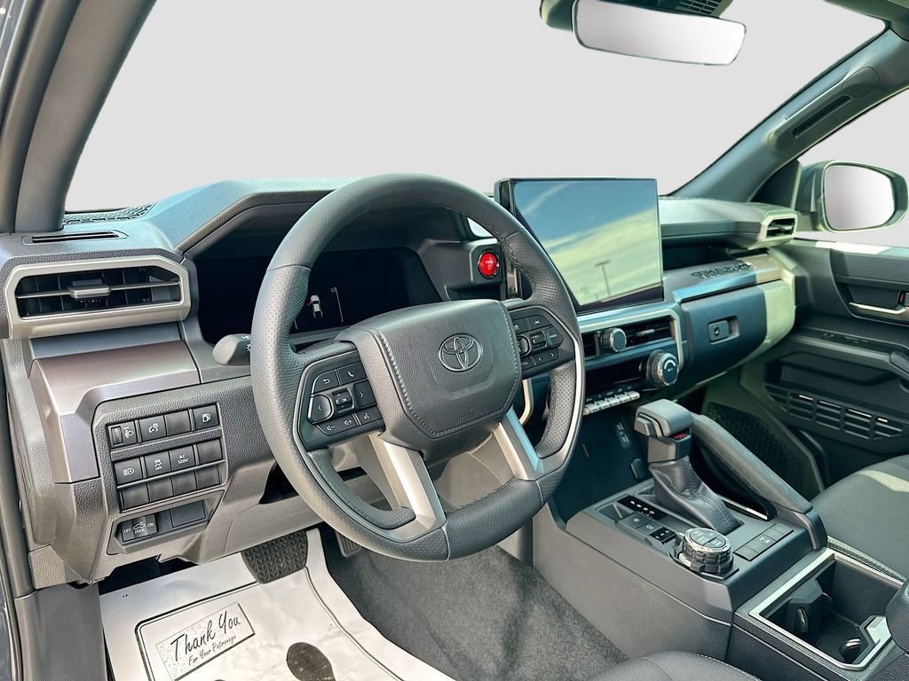 Used 2025 Toyota Tacoma TRD Off-Road image 9