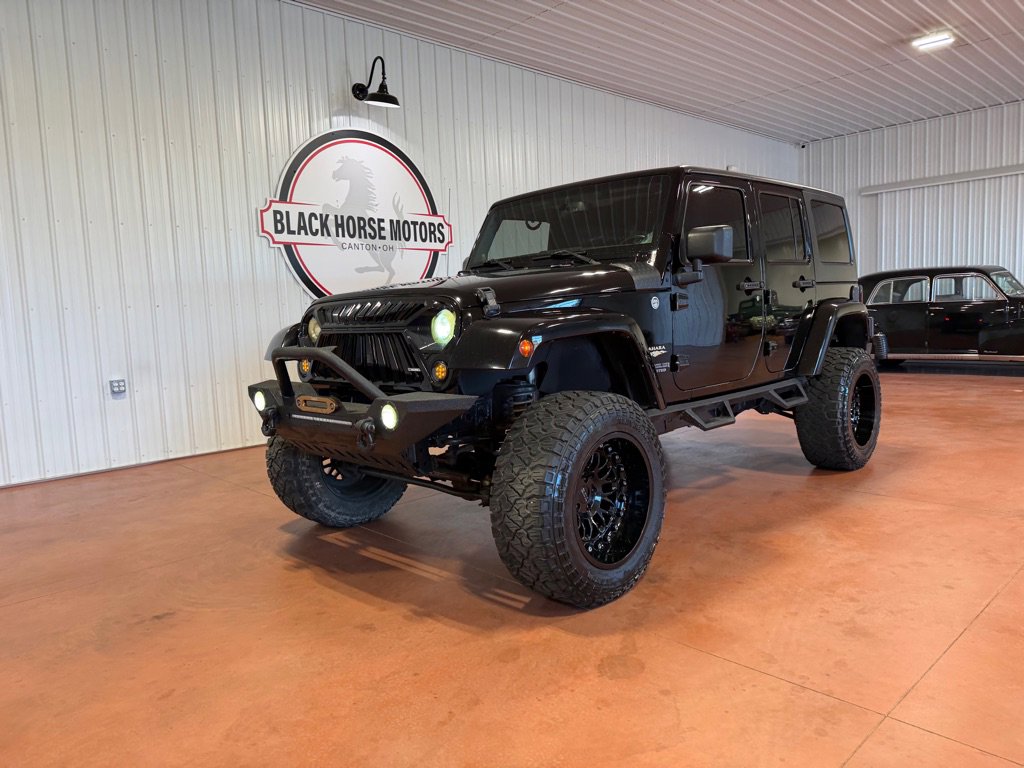 Used 2014 Jeep Wrangler Unlimited Sahara image 4