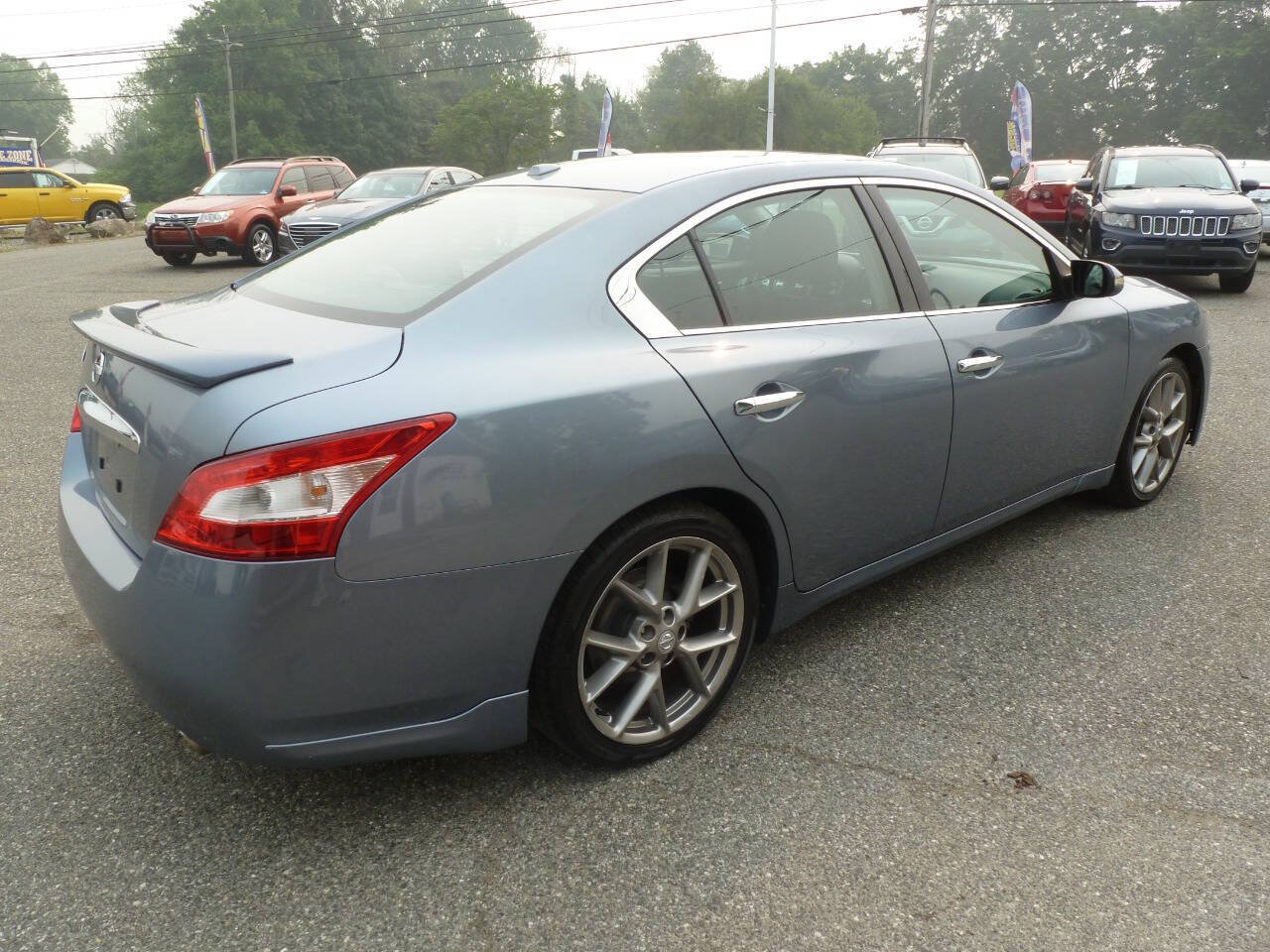 Used 2011 Nissan Maxima 3.5 SV w/ Sport Pkg FWD image 5