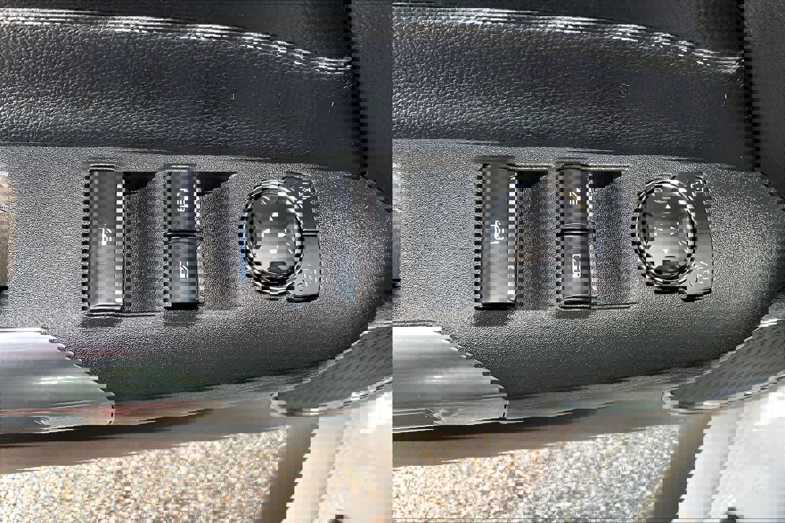 Used 2022 Ford Mustang Premium image 27