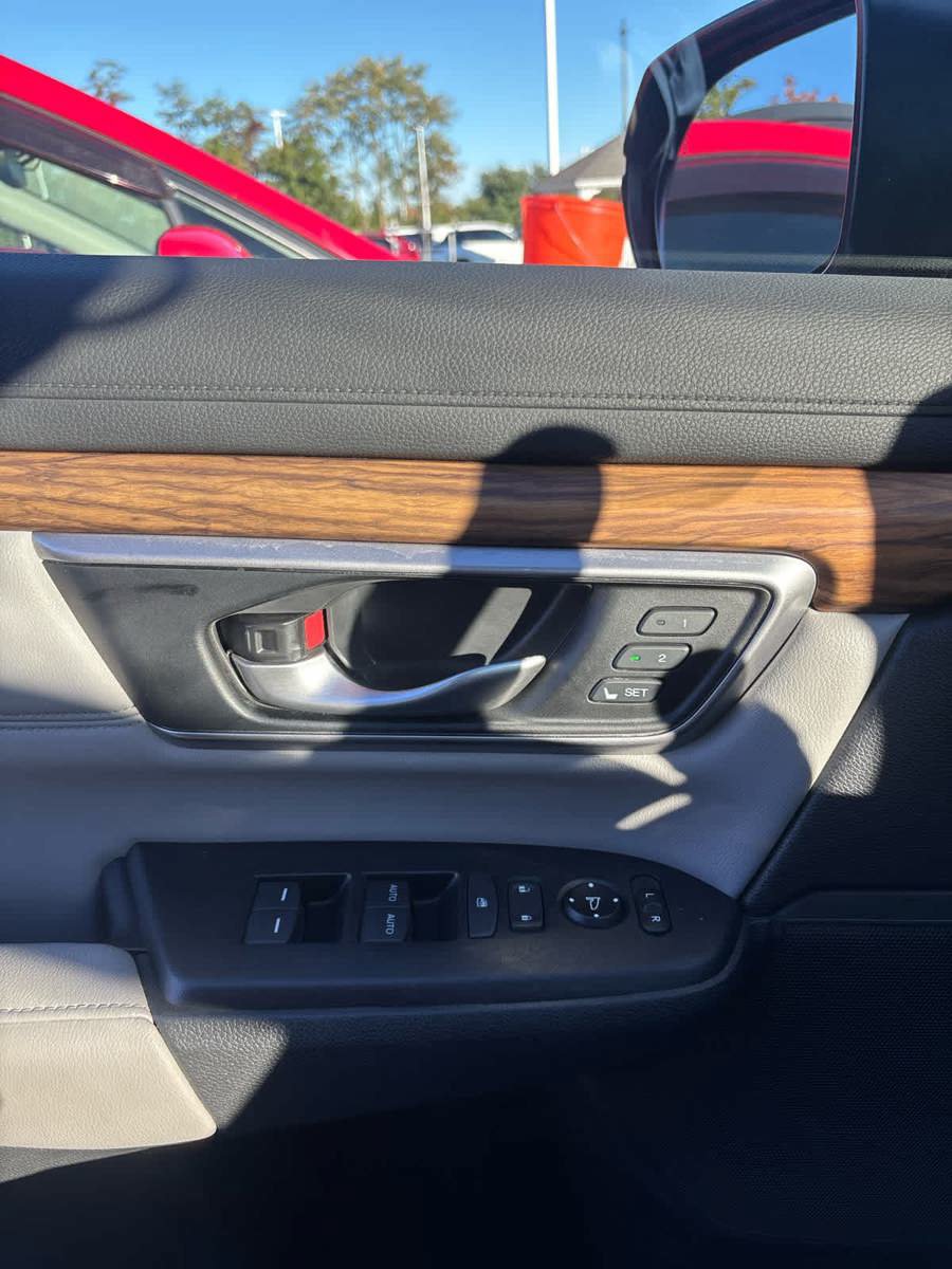 Used 2017 Honda CR-V EX-L image 13