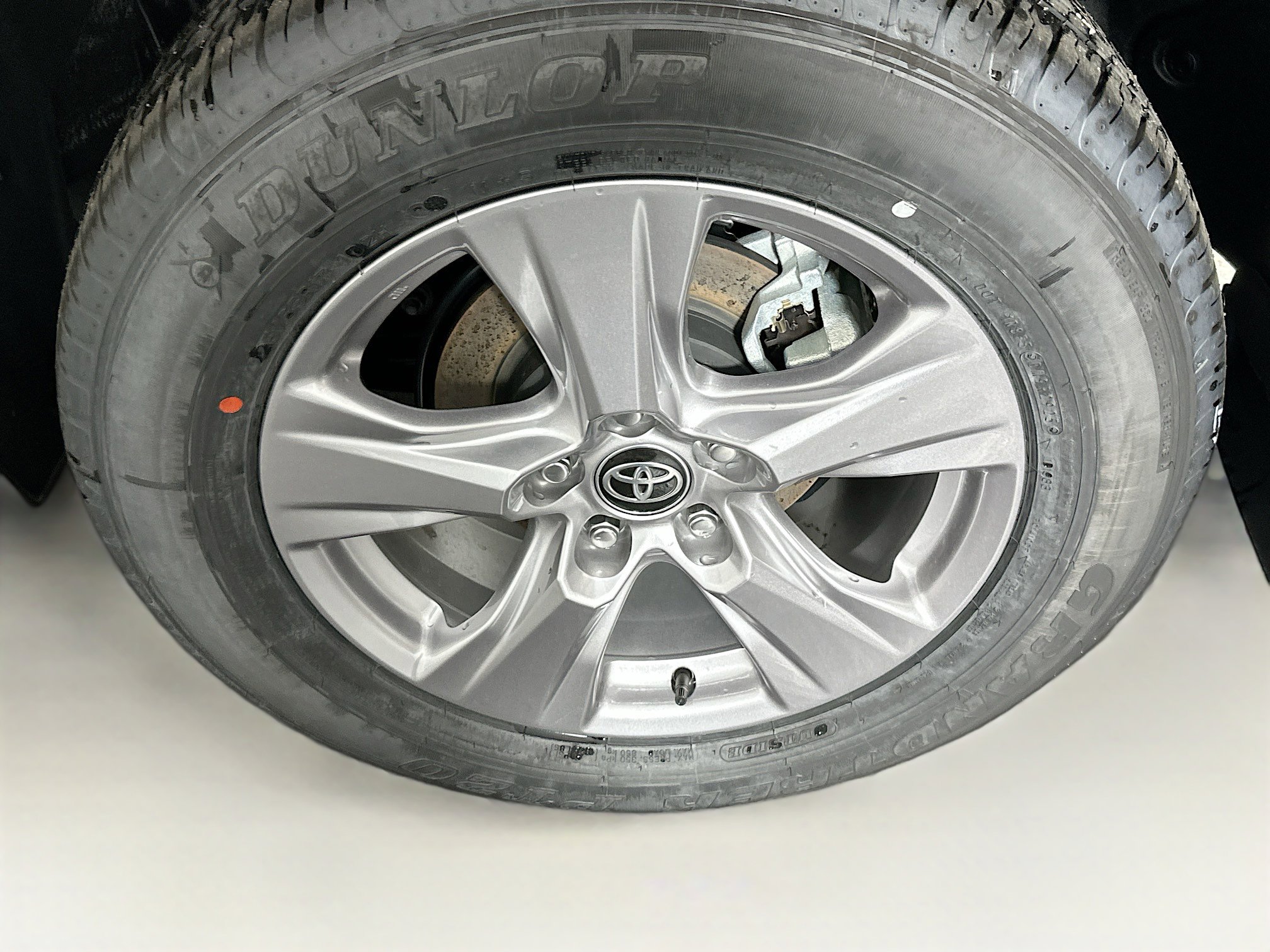 Used 2025 Toyota RAV4 XLE w/ Convenience Package image 11