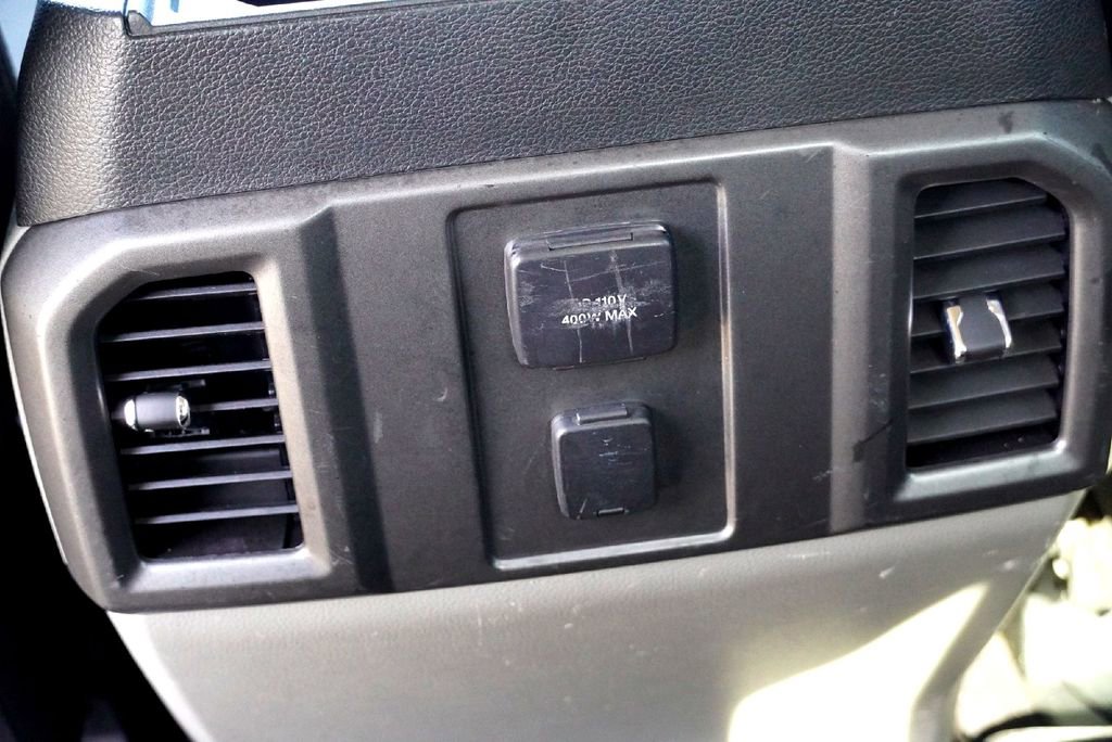 Used 2015 Ford F150 XLT w/ Equipment Group 302A Luxury image 30