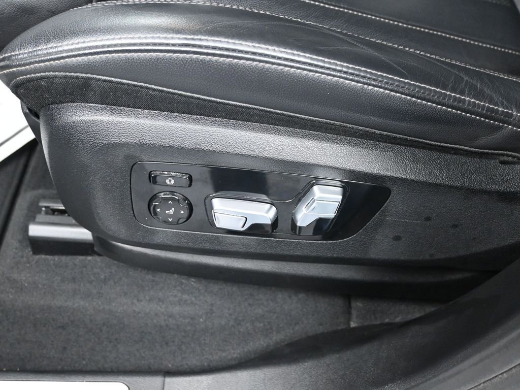Used 2020 BMW X5 xDrive40i w/ Premium Package image 13