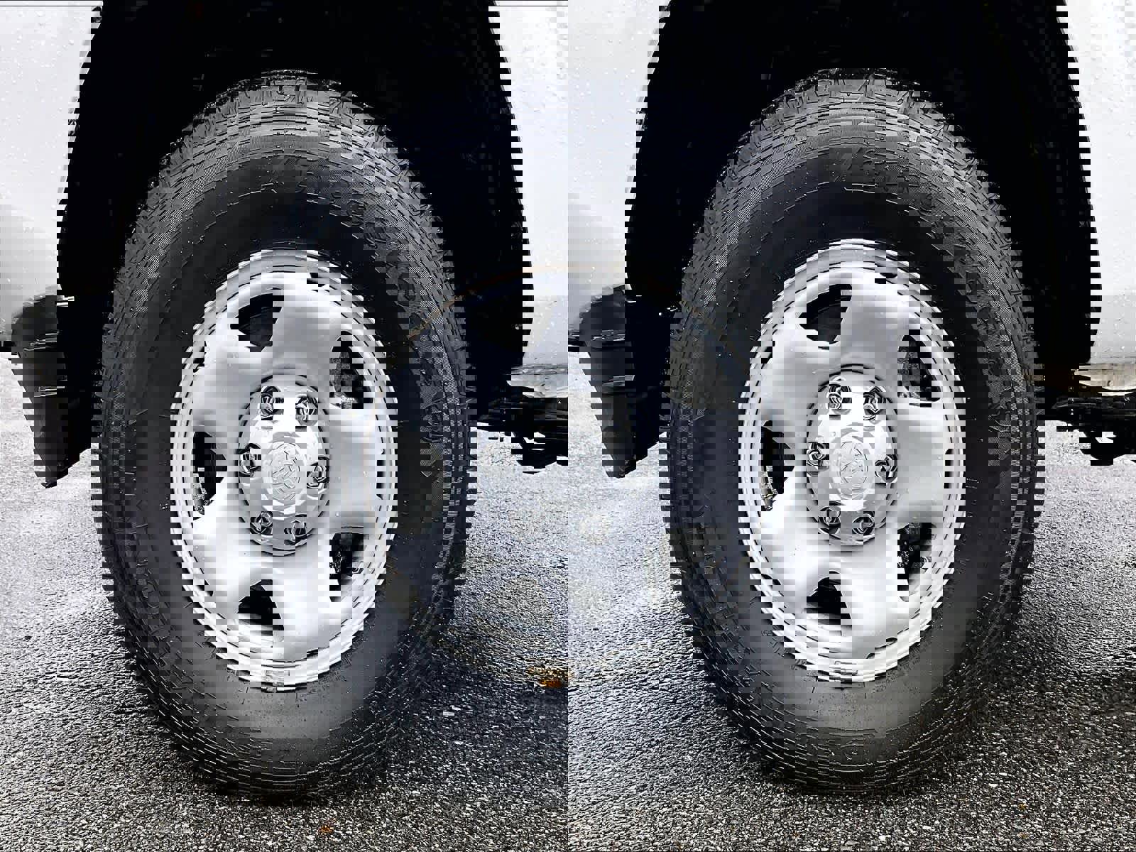 Used 2023 Toyota Tacoma SR image 7