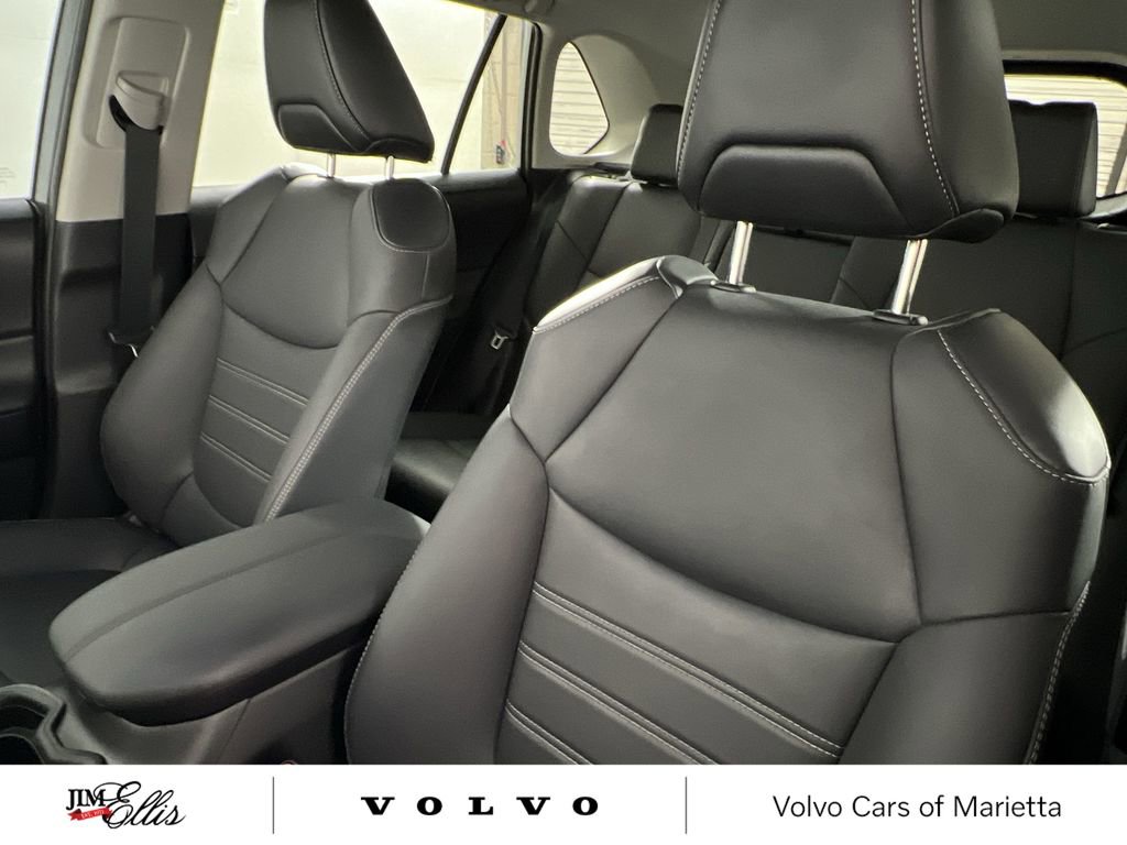 Used 2021 Toyota RAV4 XLE Premium image 13