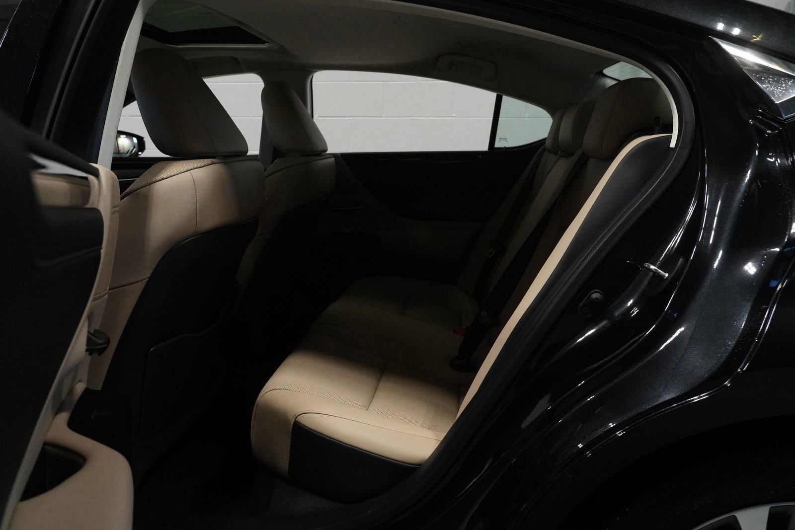 Used 2021 Lexus ES 350 w/ Premium Package image 14