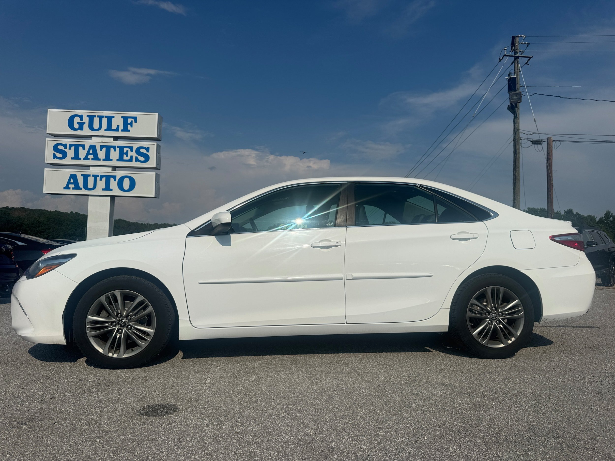Used 2016 Toyota Camry SE w/ Moonroof Package