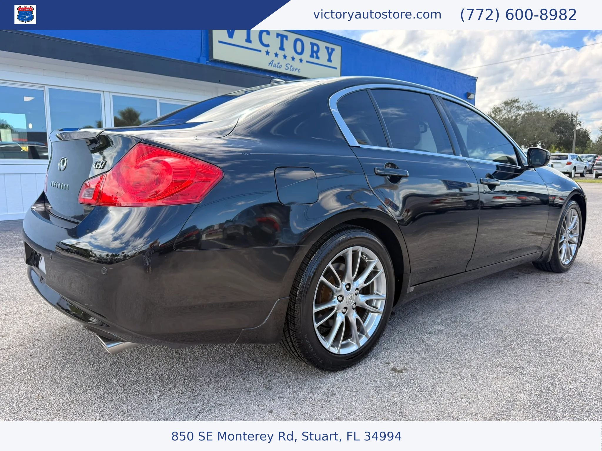 Used 2011 INFINITI G37 Journey w/ Premium Pkg RWD image 2